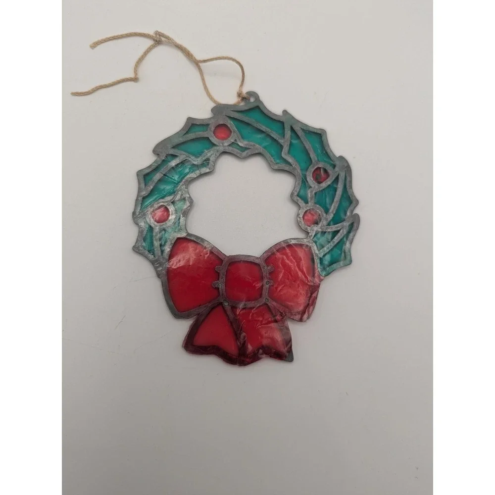 Vtg Stained Glass Look Green Christmas Wreath Ornament Red Bow‎ Holly Berries 4